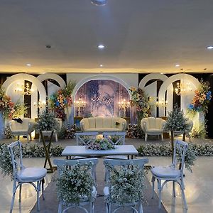 Capital O 1571 Utc Hotel Semarang